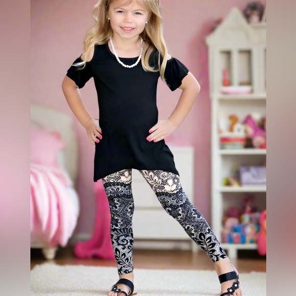 Small NEW Girls Paisley Lace Valentines Day Leggings Kids Soft Yoga Pants - Picture 4 of 7